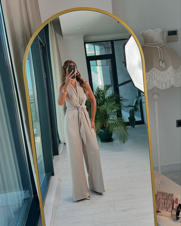 Elegant dame jumpsuit med bundet taljedetalje Stilla