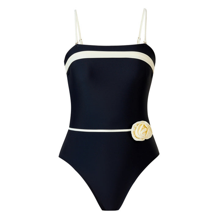 Dame badedragt med elegante accenter Stilla