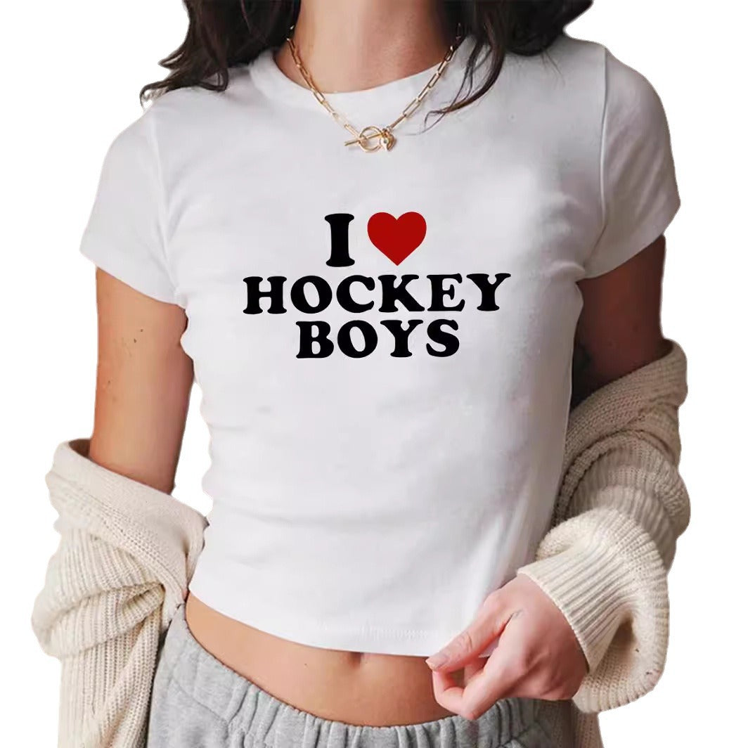 Dame Crop-T-Shirt med kreativt motiv og tætsiddende snit Skovae