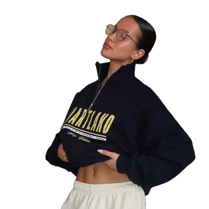 Kvindernes sporty zip pullover med oversize pasform og kreativt print Stilla
