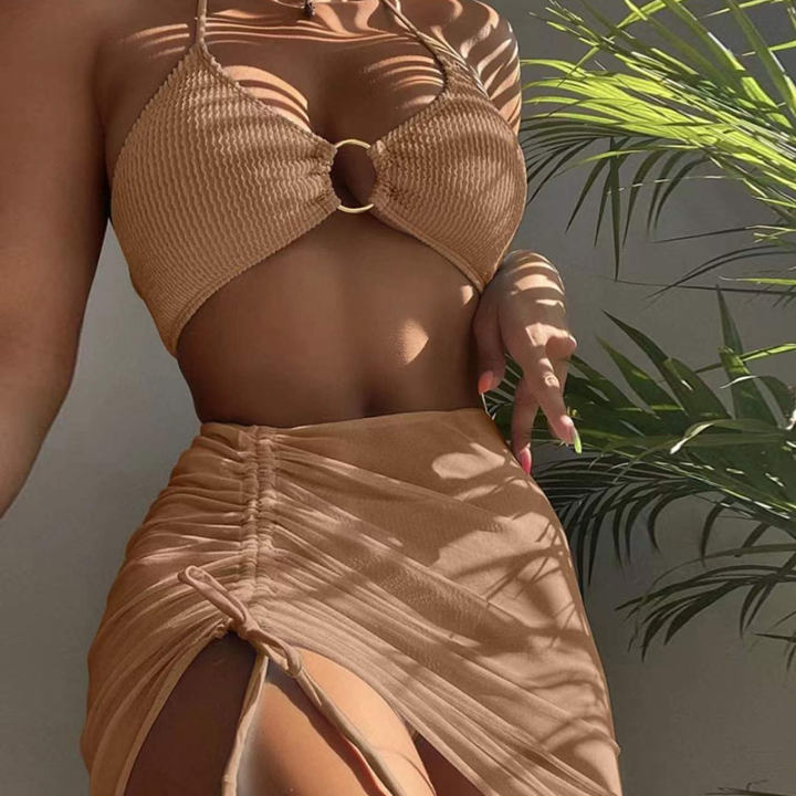Femme Cut-Out Bikini-top og Rüschenshorts-sæt Stilla