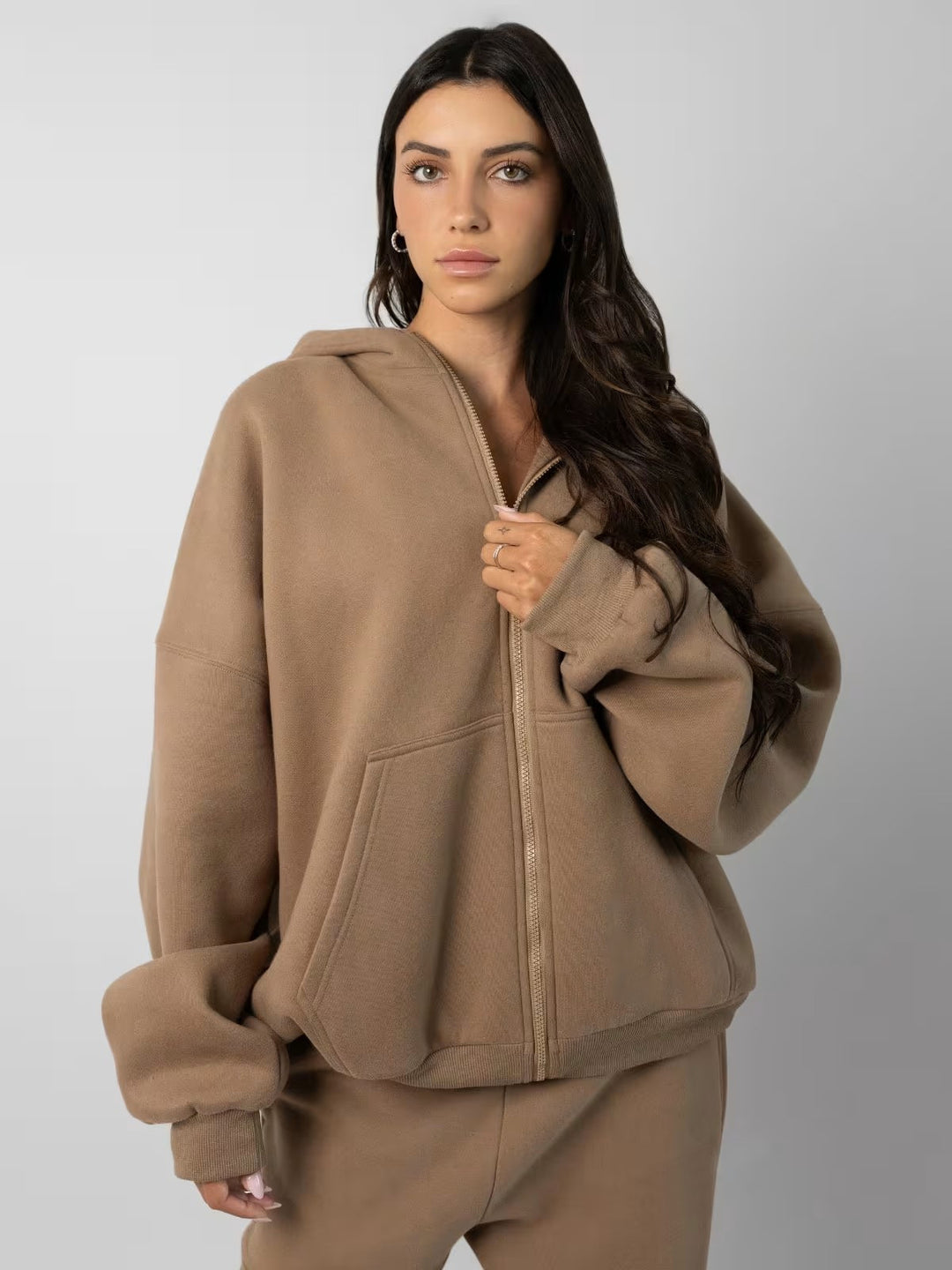 Kvinder behagelig hoodie og brede joggingbukser med praktiske lommer Skovae