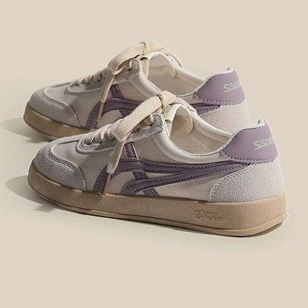 Dame livsstil sneakers med åndbart mesh-overflade og fashionable accenter Stilla