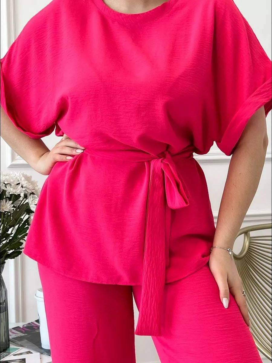 Damer elegant loungewear sæt med taljebælte og flydende snit Stilla
