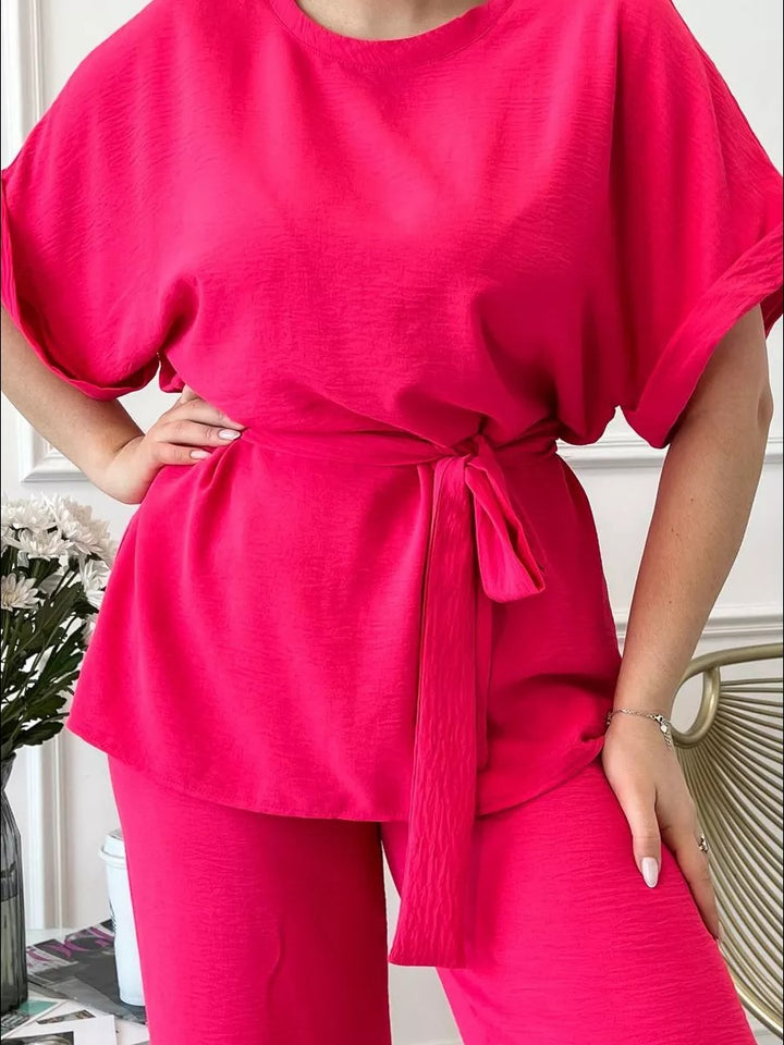 Damer elegant loungewear sæt med taljebælte og flydende snit Stilla