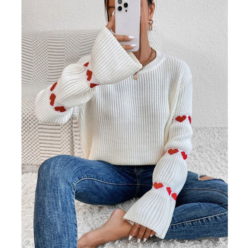 Kvinders strikket sweater med hjerteapplikationer og brede ærmer Stilla