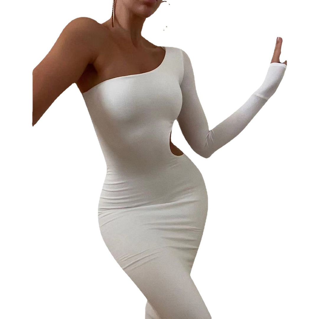 Dame asymmetrisk lang kjole med cut-out og langærmet stil
