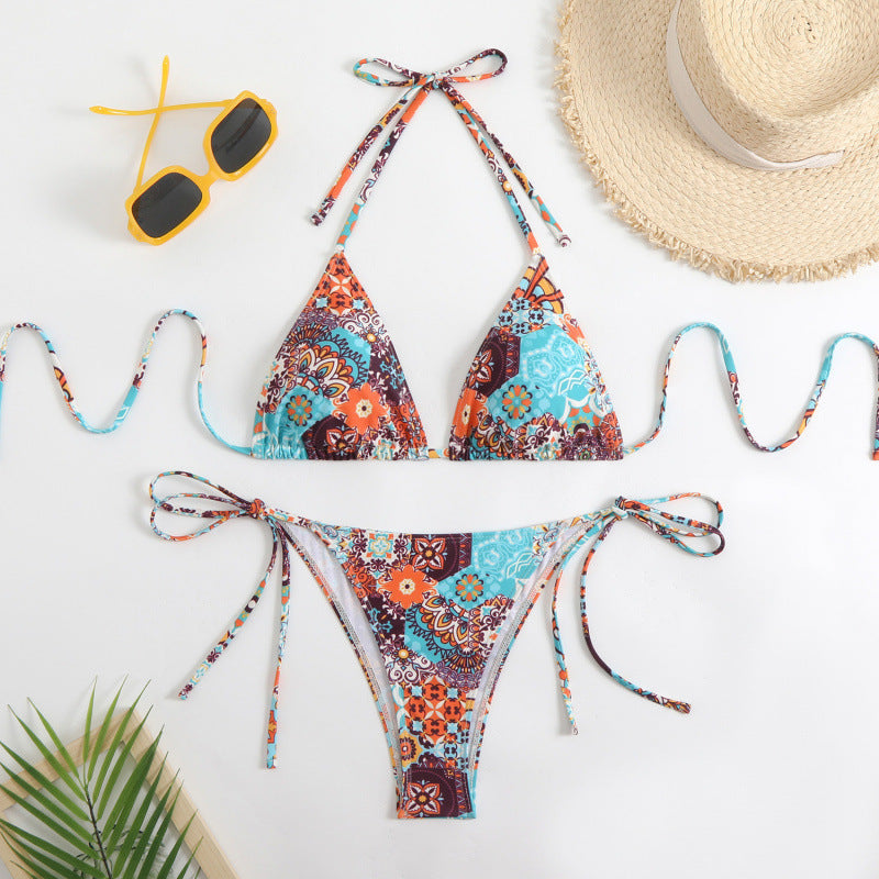 Dame triangel-bikini med blomsterdesign og legende bånd Skovae