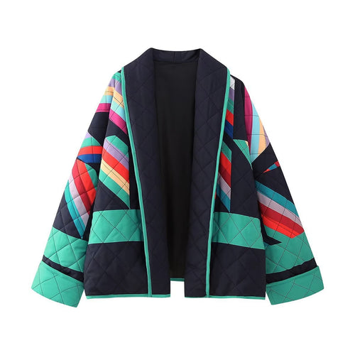 Dame quiltet kimono-jakke med farverigt design og moderne snit Stilla