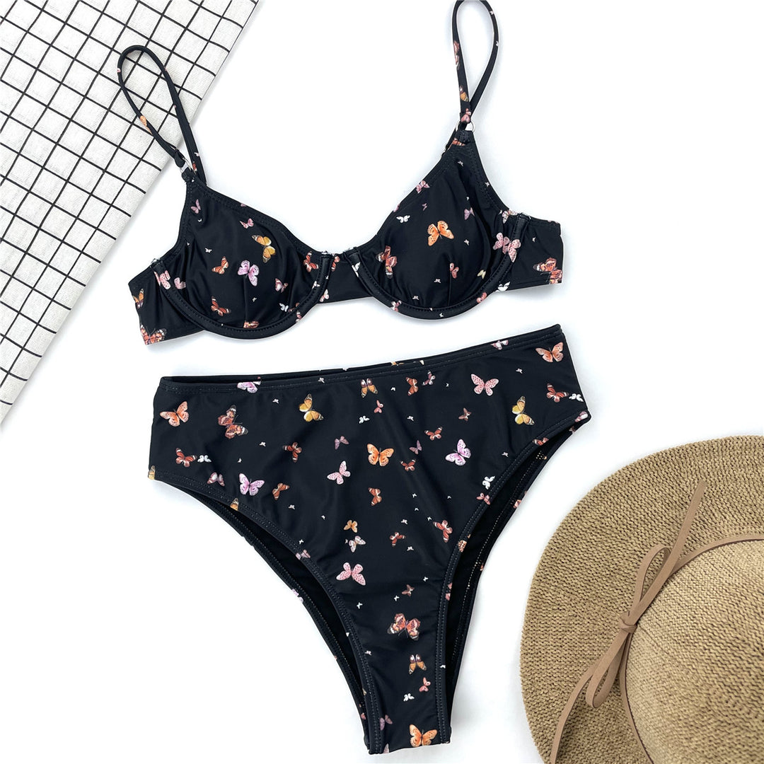 Damer Højt skåret bikini med romantisk sommerfuglemønster og justerbare stropper Stilla