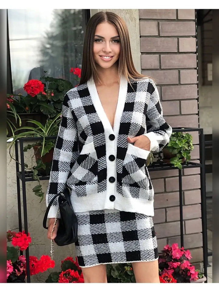 Femme Cozy Ternet Strikcardigan og Nederdel Sæt Stilla