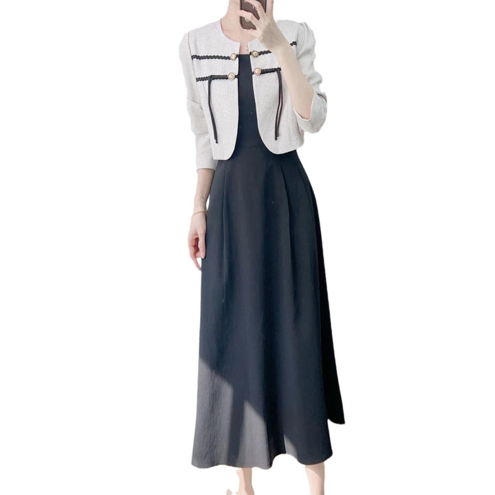 Dame elegant jakke blazer kombination med raffinerede detaljer og fashionable accenter Stilla