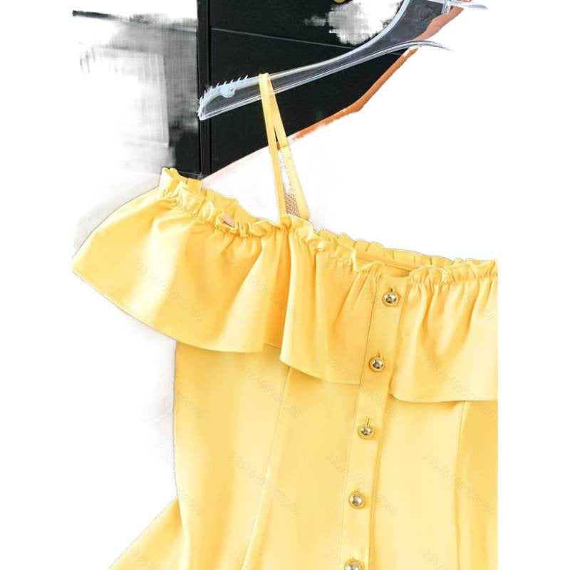 Dame bluse med rynkedetaljer og knapliste Skovae