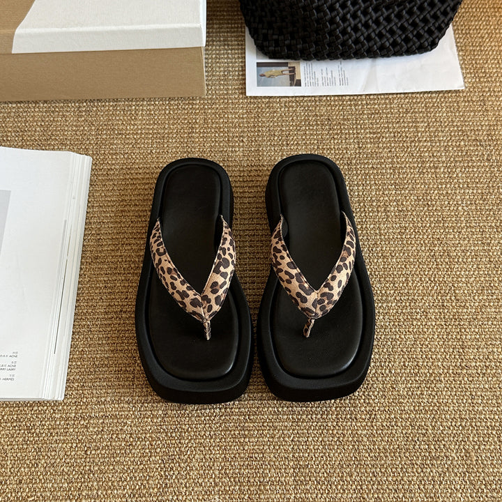 Femme Modern Sleek Tanga Sandaler Stilla