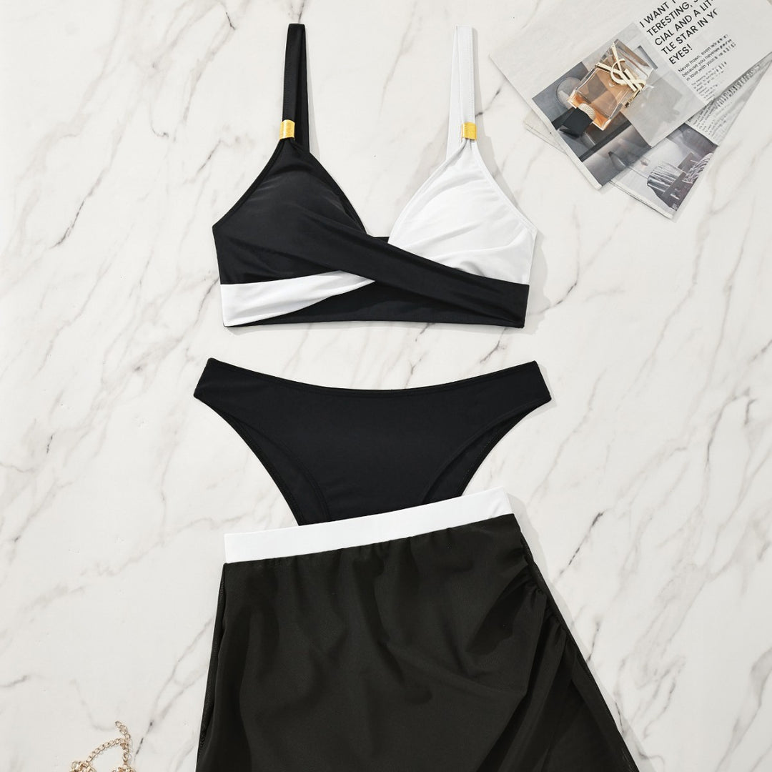 Dame Sporty Bikini med afslappet indpakningsskørt Skovae