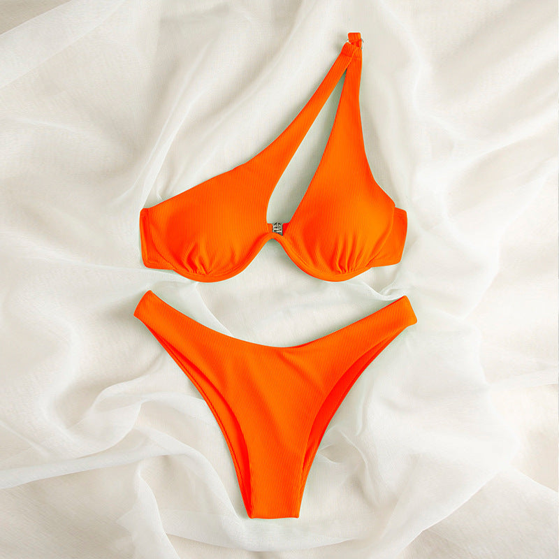 Dame Triangel-Bikini med asymmetrisk snit og komfortabel bund Skovae