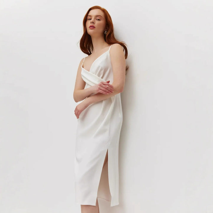 Dame elegant wrap kjole med justerbare stropper og smart frontslids Skovae