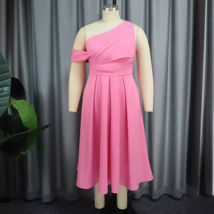 Dame Elegant One-Shoulder Kjole med Draperinger Skovae