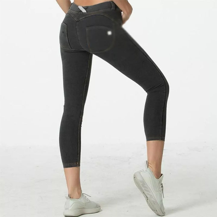 Dame Skinny Jeans med høj talje og stilfulde knapdetaljer Stilla