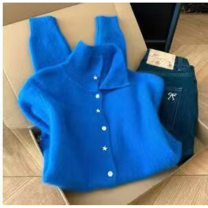 Kvinders elegante cardigan med høj krave og stjernedetaljer på knapper Stilla