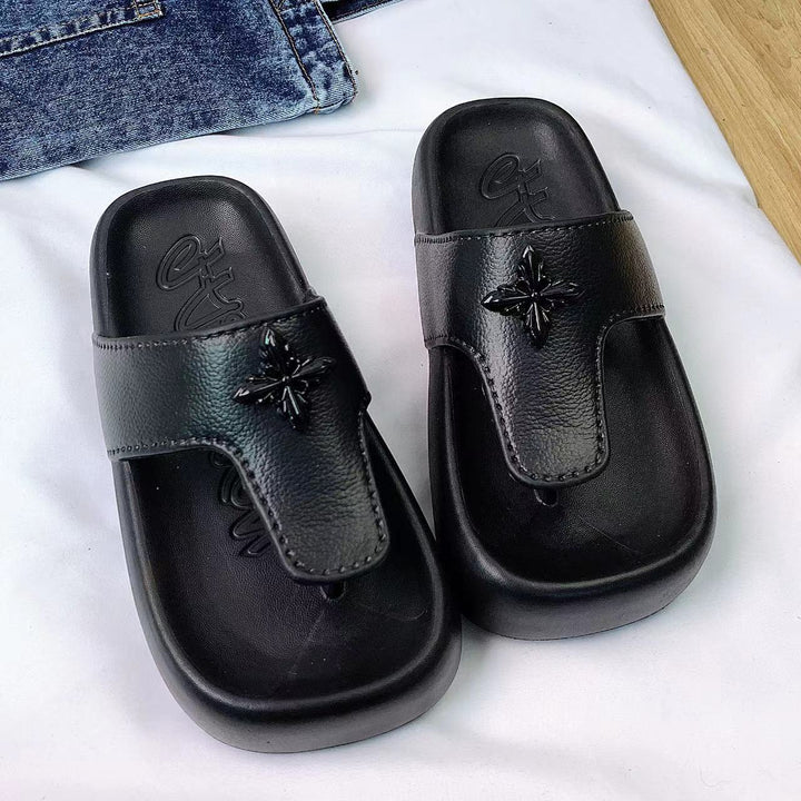 Dame Behagelige og stilfulde sandaler med bred rem og dekorativt accent Stilla