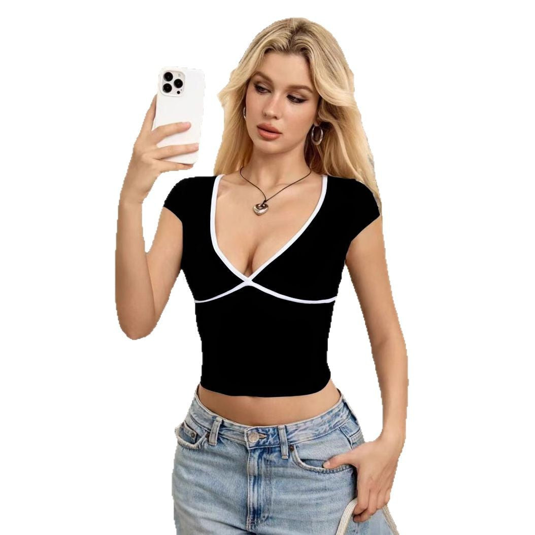 Dame Crop-Top med V-Hals og kontrastkant Skovae