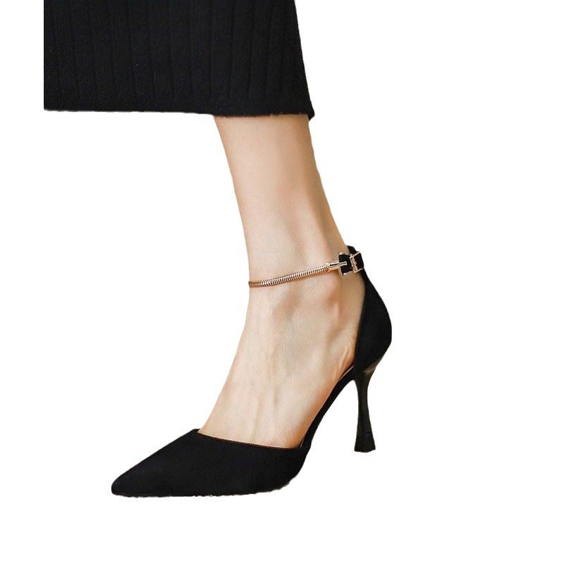 Dame elegante spidse højhælede sko med dekorativ ankelrem Stilla