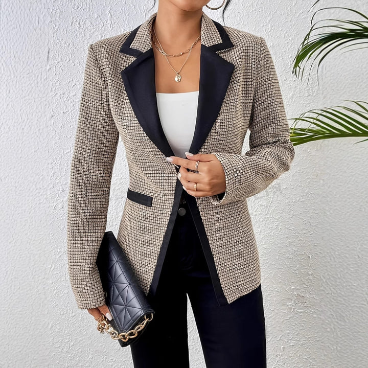 Dame skræddersyet blazer med kontrasterende detaljer Stilla
