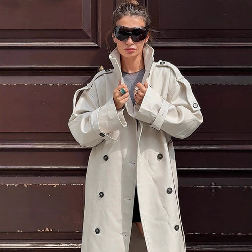 Dame Oversized Trenchcoat med lommer og stilfulde knapdetaljer Stilla