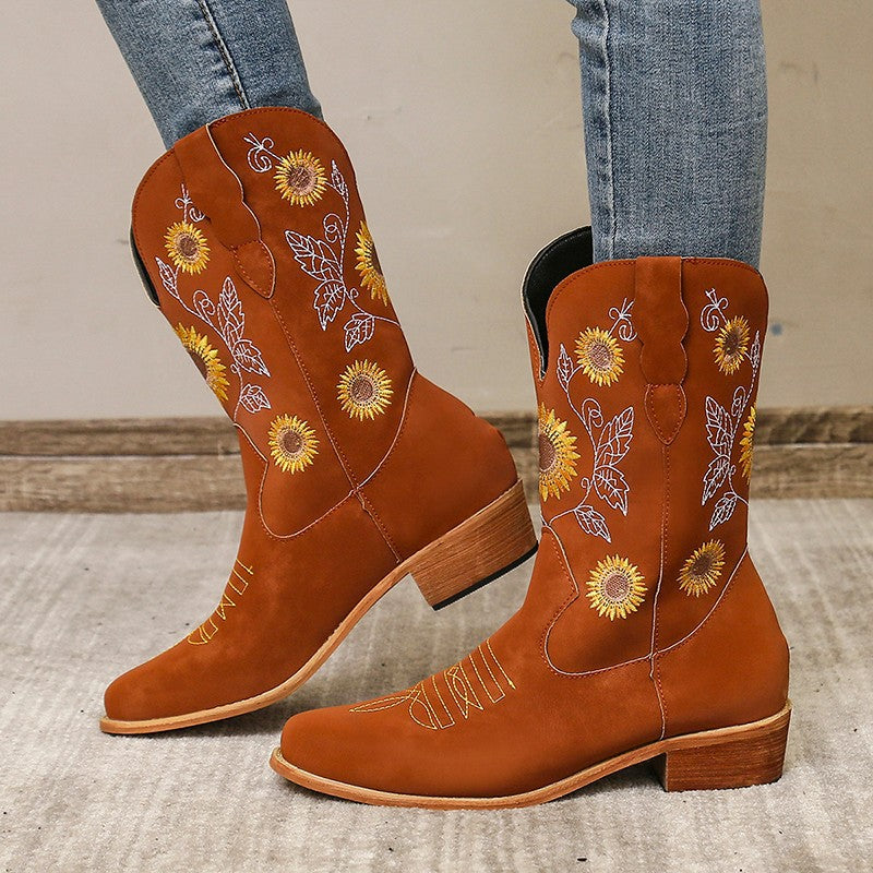 Dame trendy cowboystøvler med florale broderier Stilla
