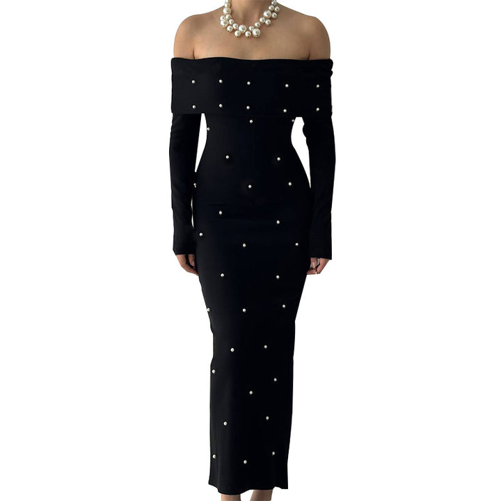 Dame off-shoulder maxikjole med elegant perleudsmykning og tætsiddende snit Skovae