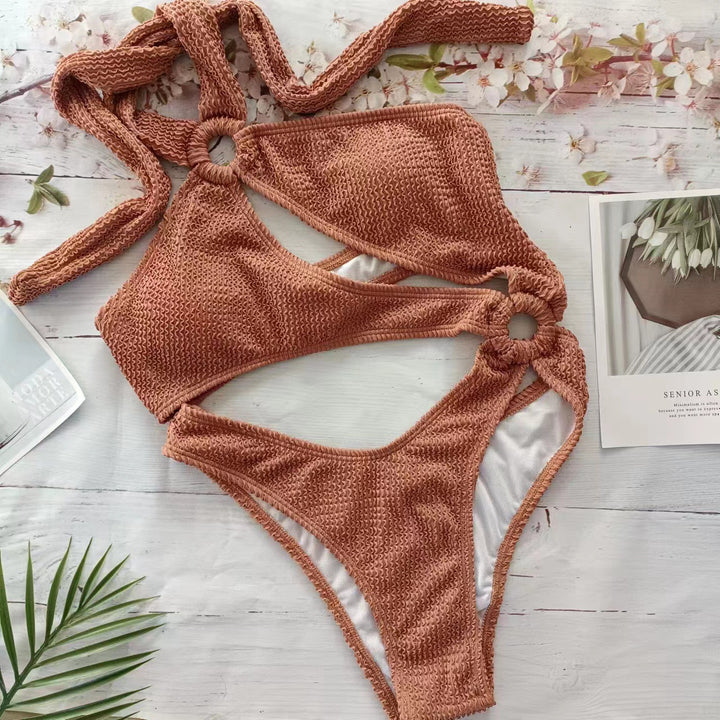 Damebikini i moderne cut-out stil Stilla