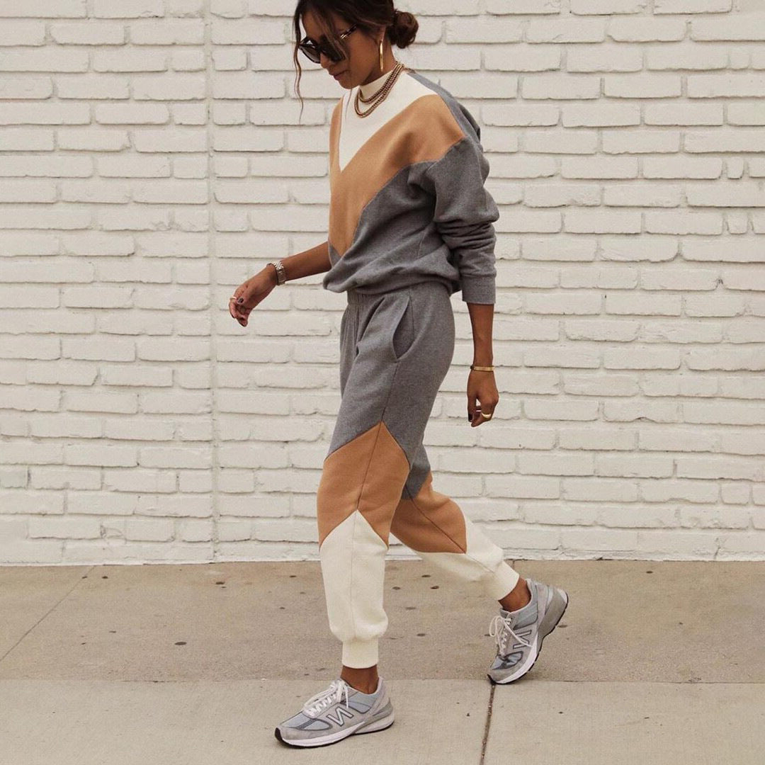 Stilla | Fashionabel Farveblokket Sweatshirt To-Delt Sæt