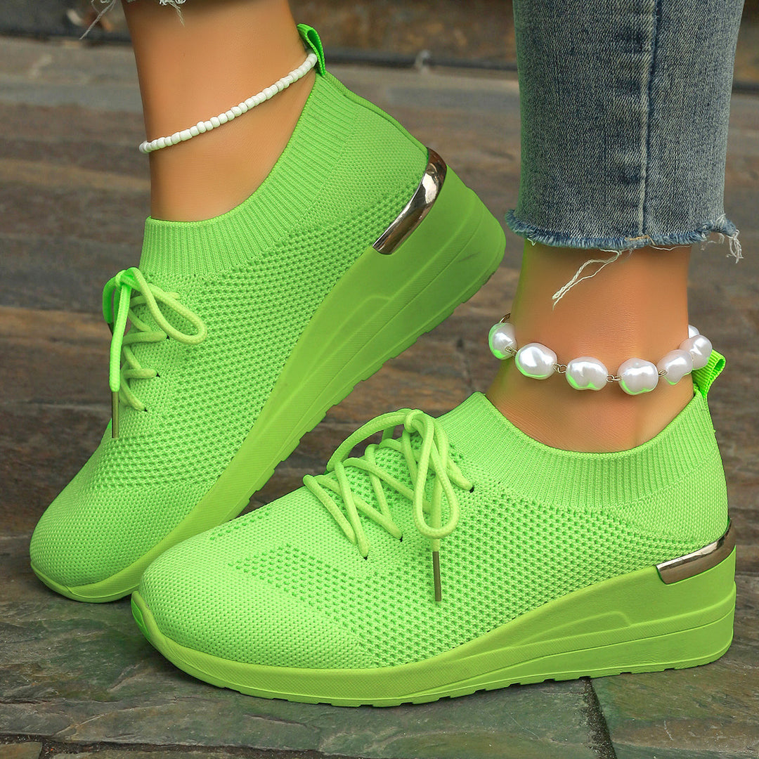 Dame Sneakers med behagelig strik-look og sporty plateau Stilla