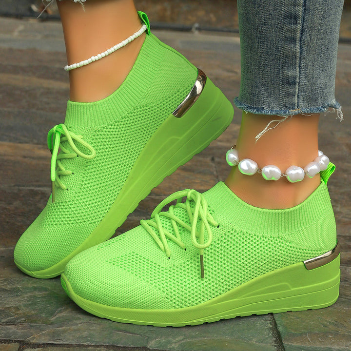 Dame Sneakers med behagelig strik-look og sporty plateau Stilla