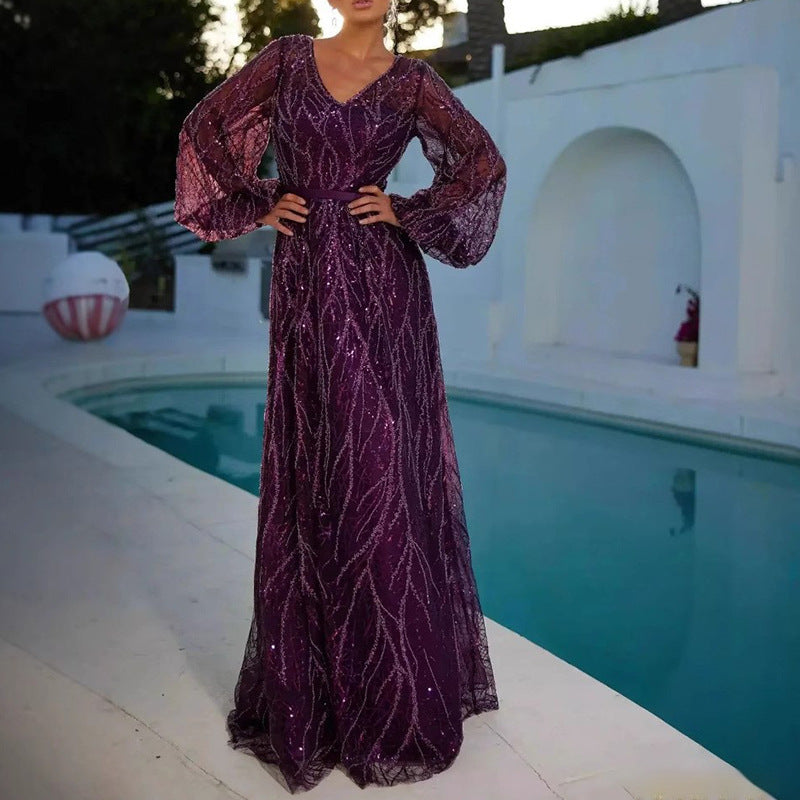 Dame Glamourøst Aftenkjole med skinnende Pailletter og romantiske Trompetærmer Stilla