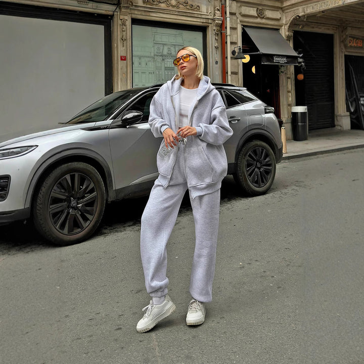 Kvinders sporty fleece sæt med hætte og løse bukser Skovae