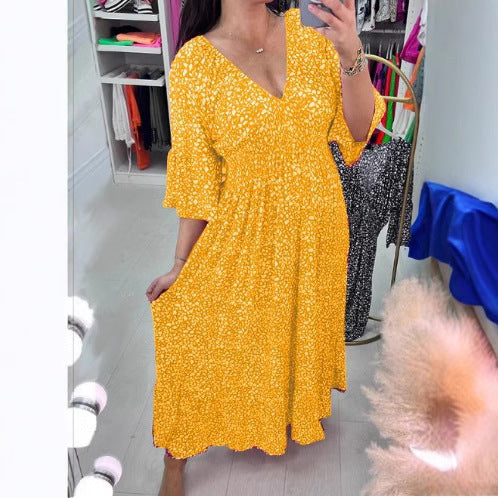 Stilla | Elegante Plus Size V-Udskæring Blomstret Løs Strandkjole