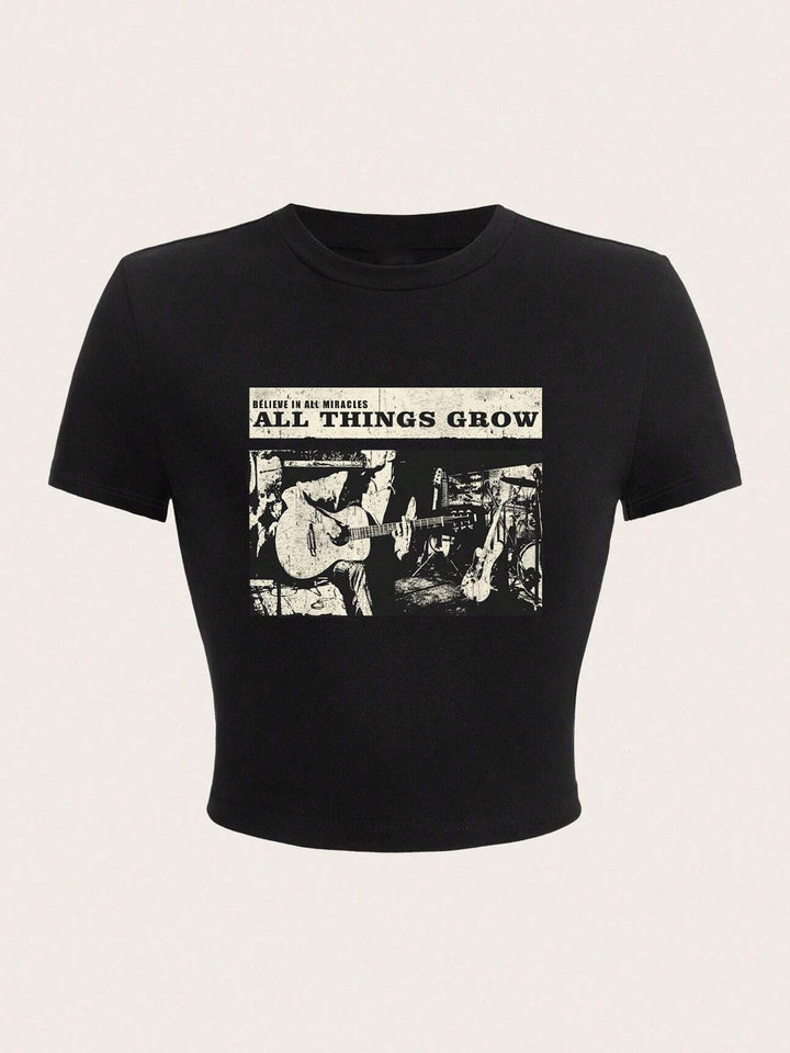 Dame Crop-T-shirt med inspirerende tryk og tætsiddende pasform Skovae