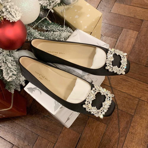 Dame elegante satin ballet sko med dekorativ smykke accent Stilla