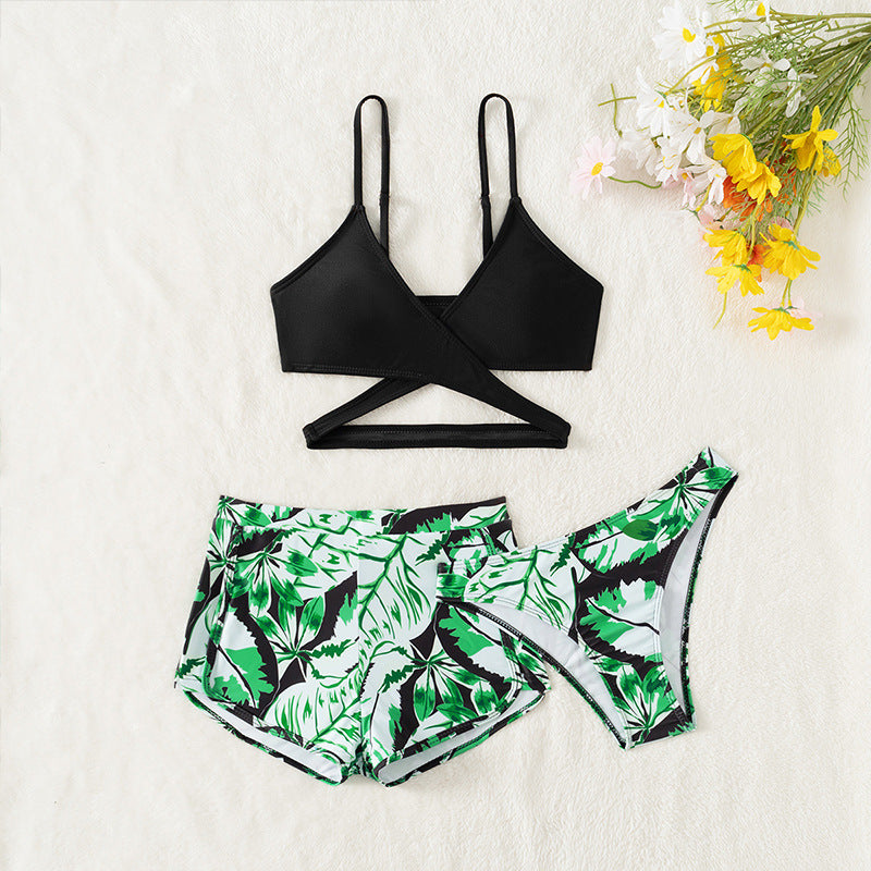Dame bikini sæt med sexy kryds-ryg design og trendy shorts Stilla