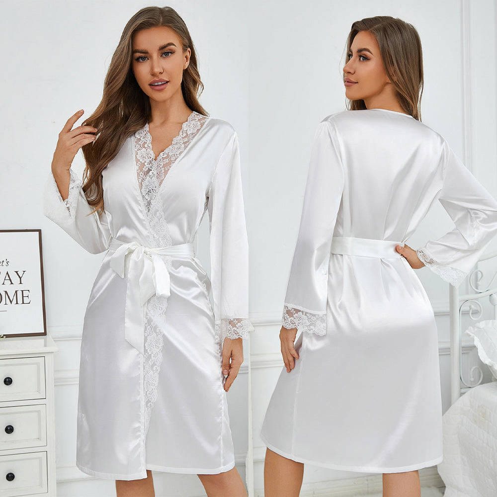 Dame Satin-Kimono-Dragt med elegante spidsdekorationer Stilla