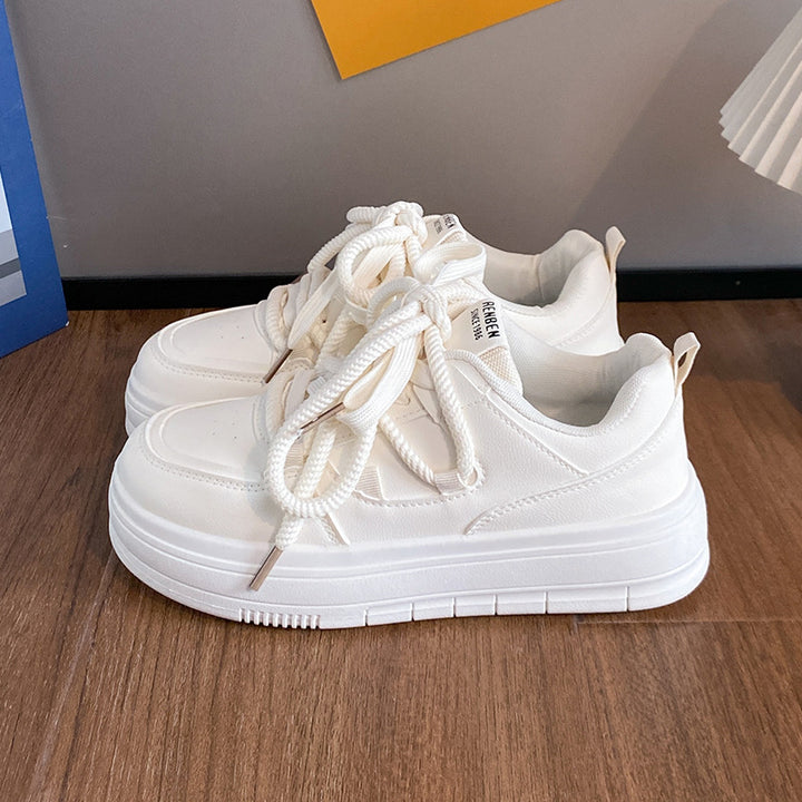 Dame Chunky Sneakers med innovativ snørebinding og dämpende sål Stilla