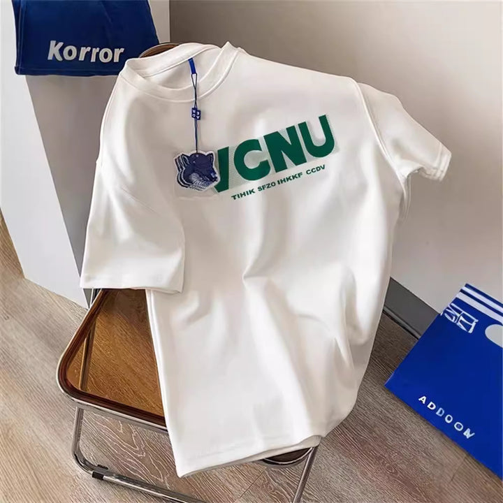 Dame kortærmet T-shirt med moderne grafiske trykdetaljer og afslappet pasform Stilla