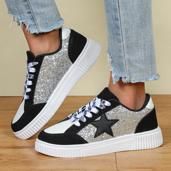 Damer Funklende Sneakers med glitrende overflade og sportsligt design Stilla