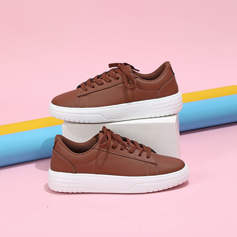 Dame Behagelige hverdagssneakers med skridsikker sål og sporty design Stilla