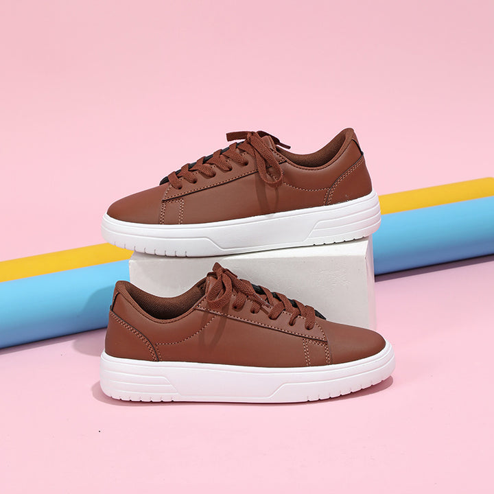 Dame Behagelige hverdagssneakers med skridsikker sål og sporty design Stilla