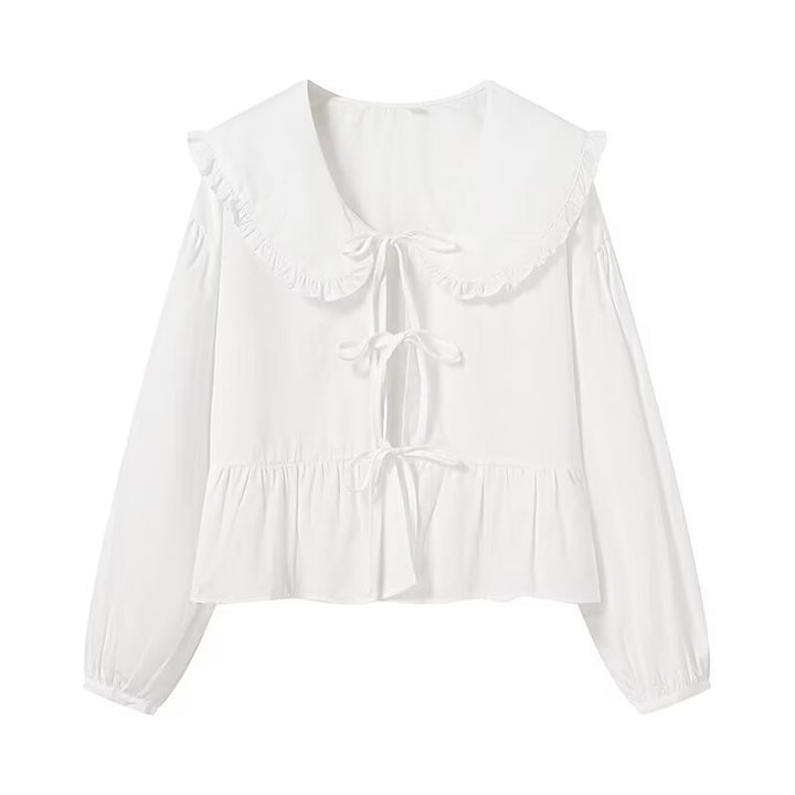 Damebluse med rynkedetalje og elegant krave Stilla