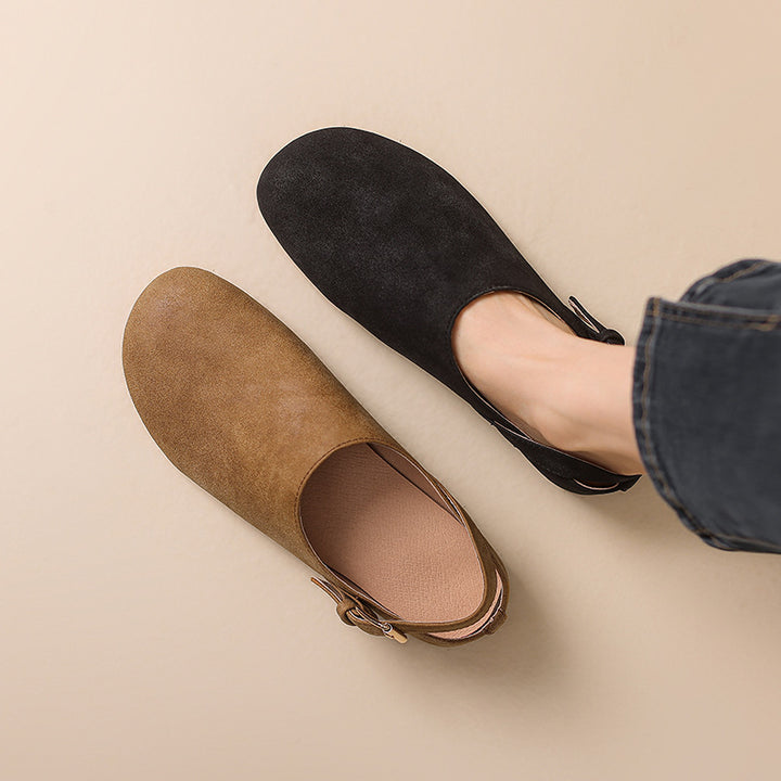 Femme Slip-On Suede Pantoletten med justerbar rem Stilla