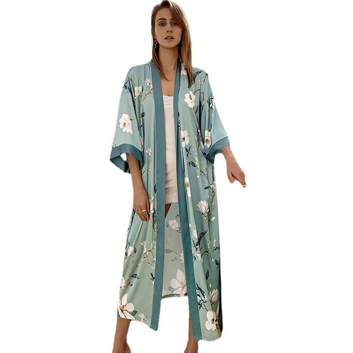 Dame Kimono-Robe med delikat blomsterdesign og flydende snit Stilla